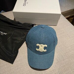 Celine hat